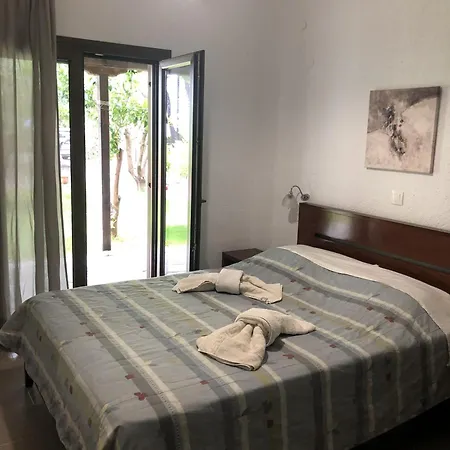 Aparthotel Nakis Lagomandra