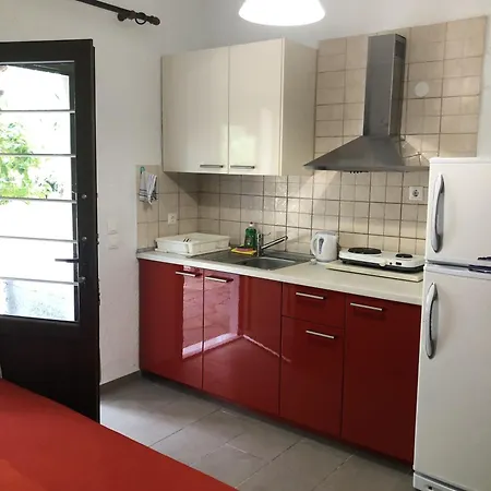 Aparthotel Nakis 3*