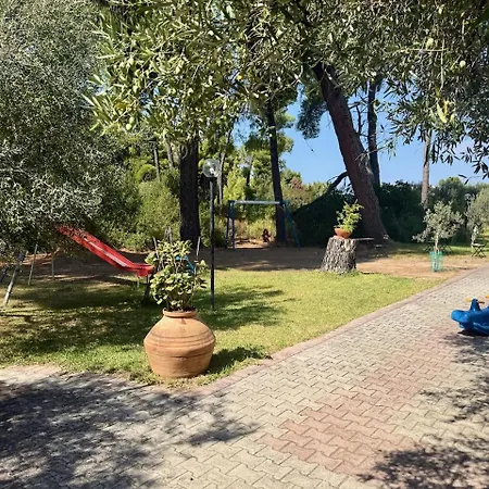 Nakis Lejlighedshotel Lagomandra