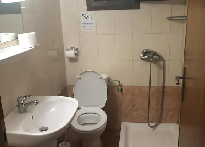 Apart Otel Nakis Lagomandra